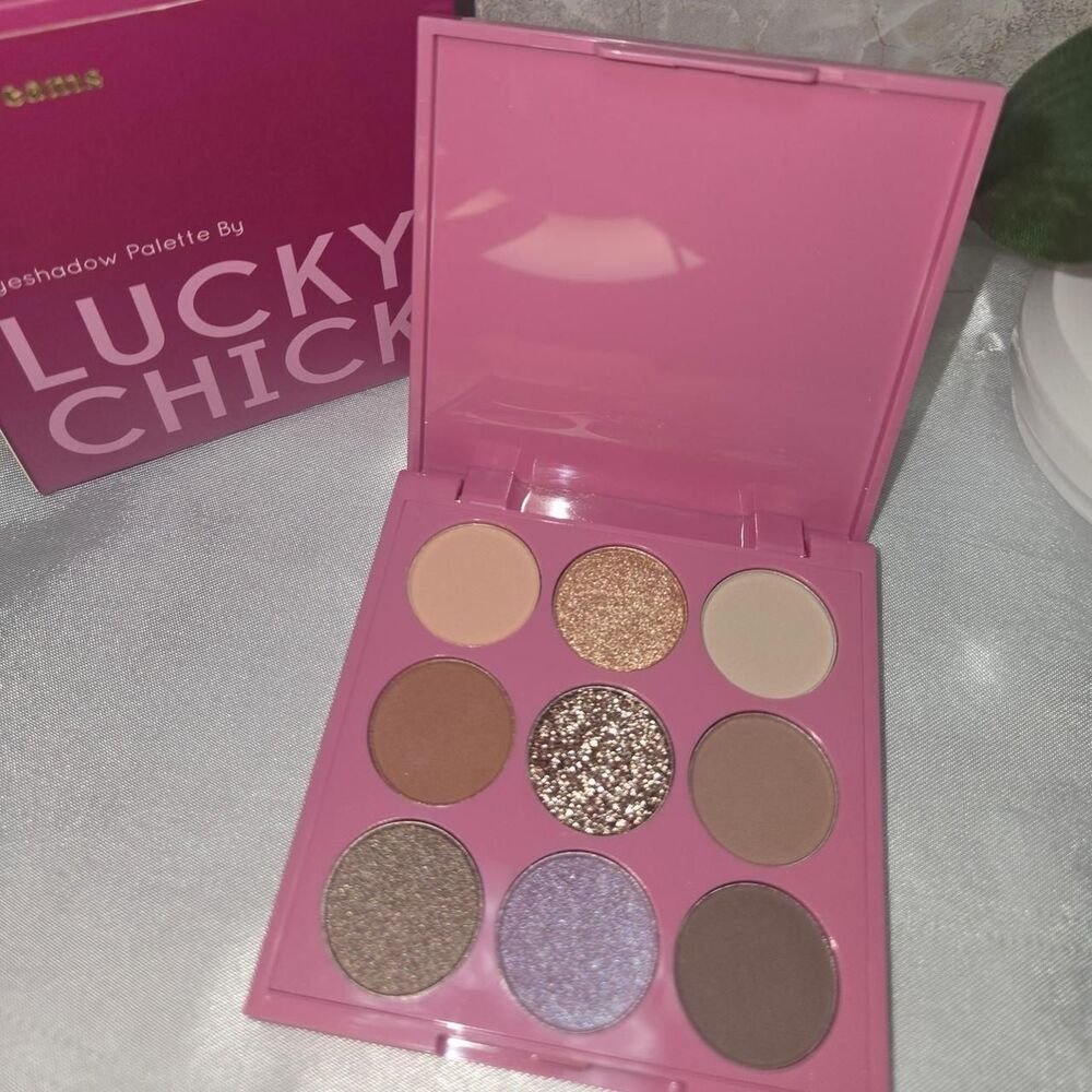Lucky Chick Daydreams Eyeshadow Palette mini